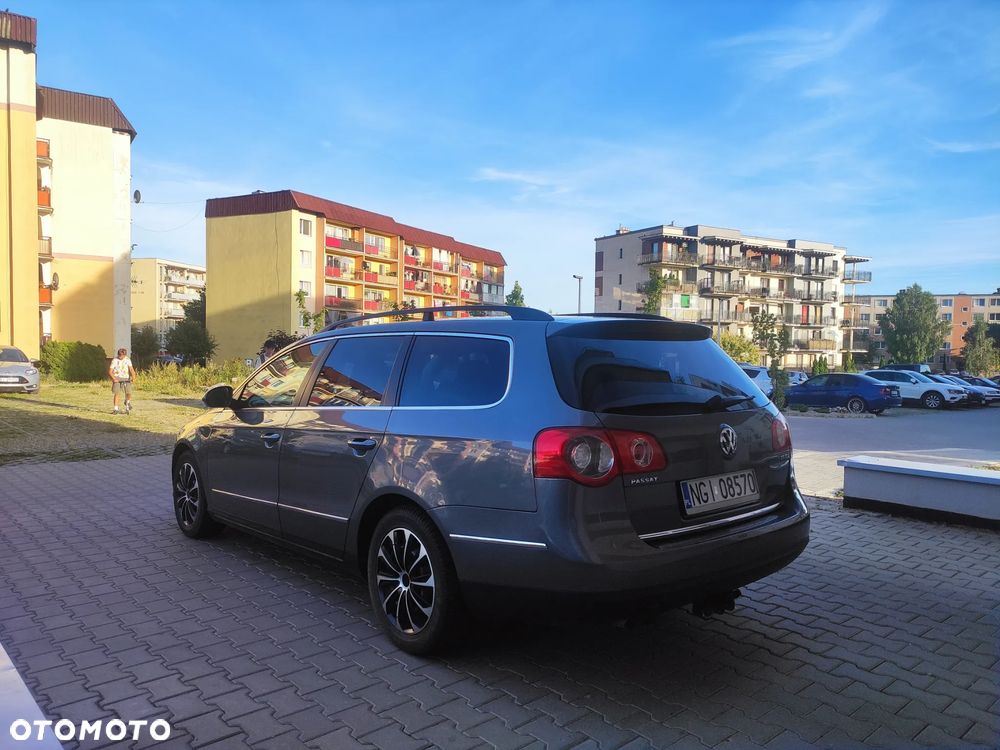 Volkswagen Passat 2.0 TDI Comfortline - 9
