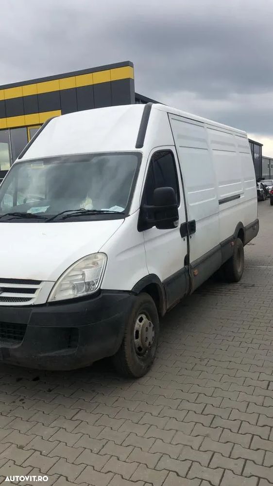 Dezmembram Iveco Daily 3.0 D an fabr. 2008 - 1