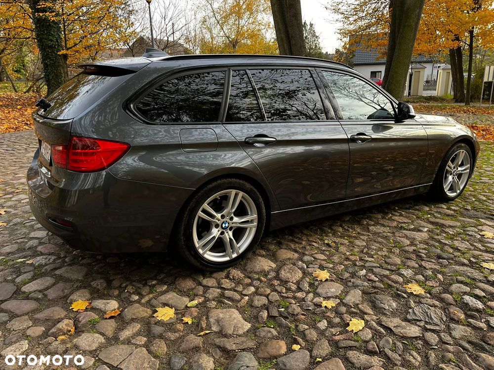 BMW Seria 3 325d Sport-Aut Sport Line - 9