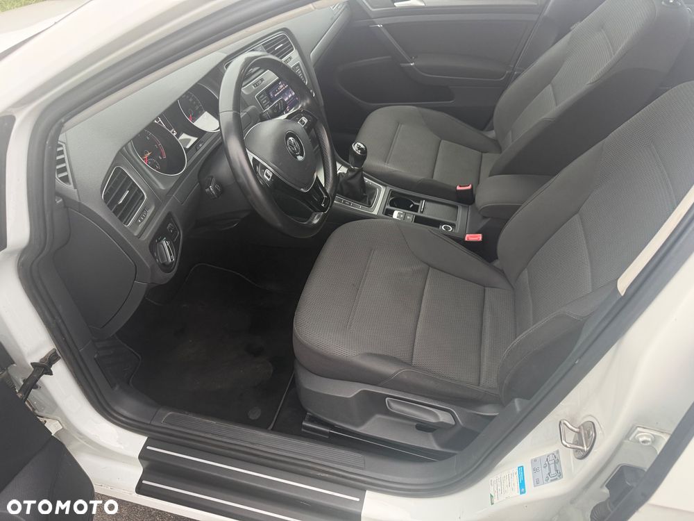 Volkswagen Golf 1.2 TSI BMT Trendline Perfectline - 8