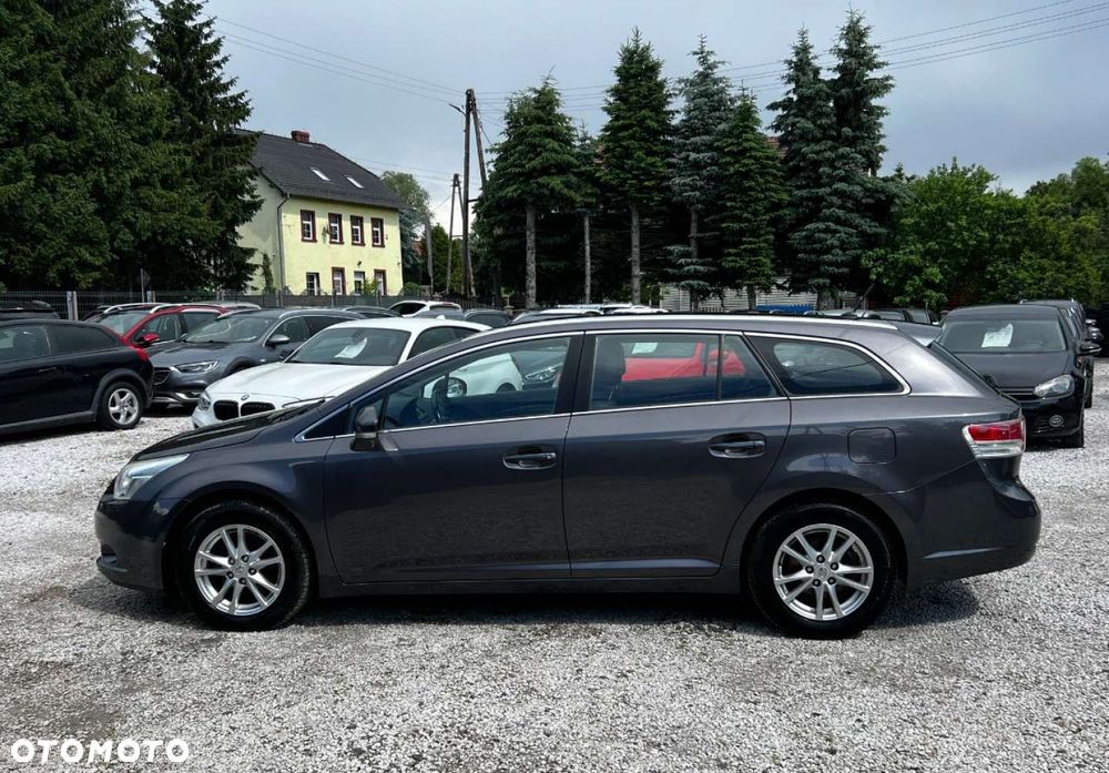 Toyota Avensis - 5
