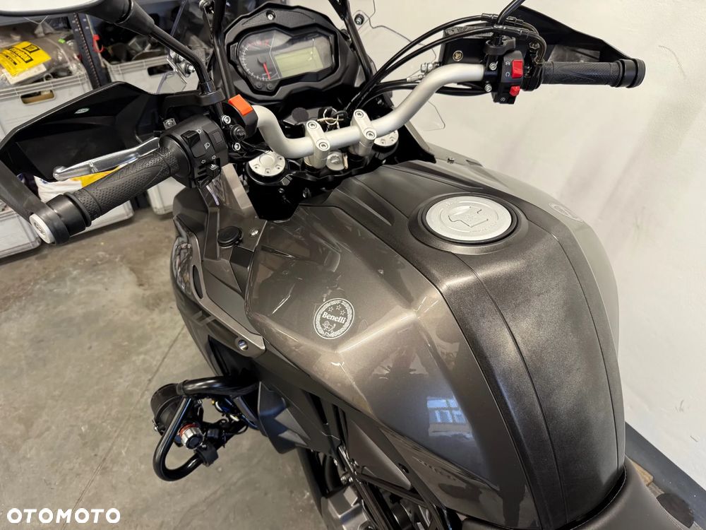 Benelli TRK 502X - 18