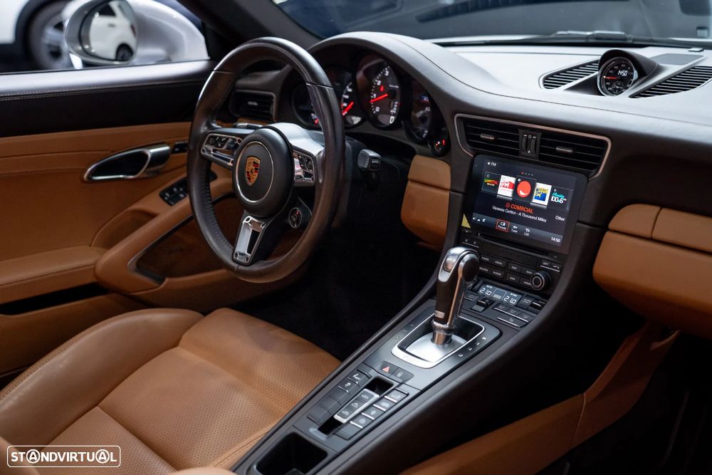 Porsche 911 (991) Carrera 4 S PDK - 17