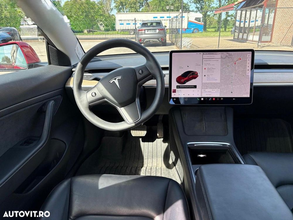 Tesla Model 3 - 13