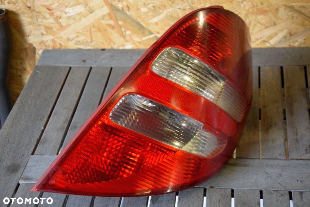 Mercedes A-Klasa W169 Lampa tylna prawa prawy tył EUROPA