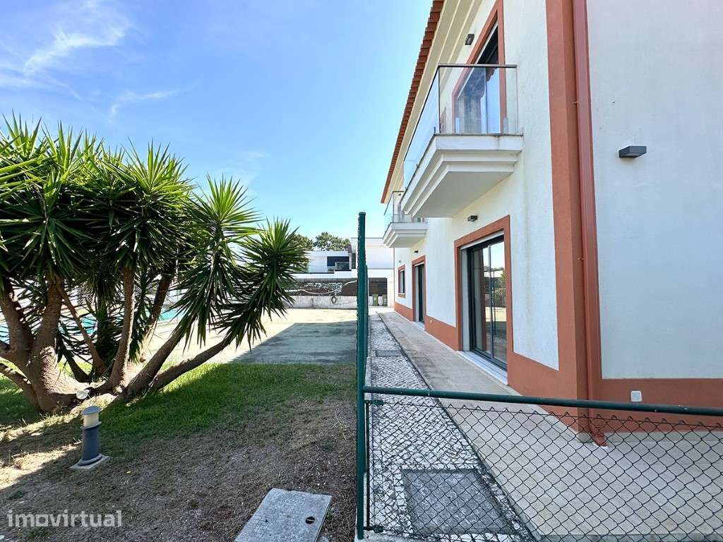 Moradia T10 com Piscina e Campo de Jogos na Verdizela - Dois Imóvei... - Grande imagem: 5/51