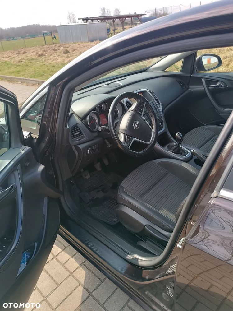 Opel Astra 1.4 T EU6 - 5