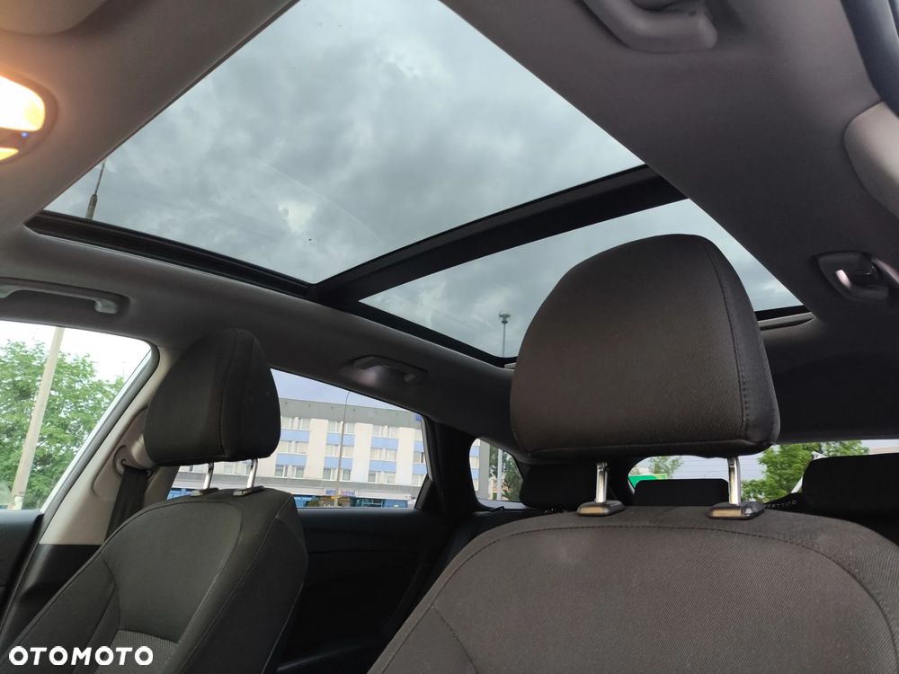 Hyundai i40 1.7 CRDi Comfort + - 23