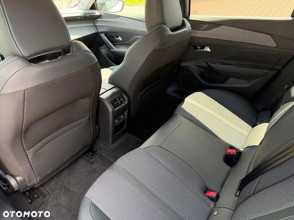 Peugeot 408 1.2 PureTech mHEV Allure S&S e-DSC6 - 8