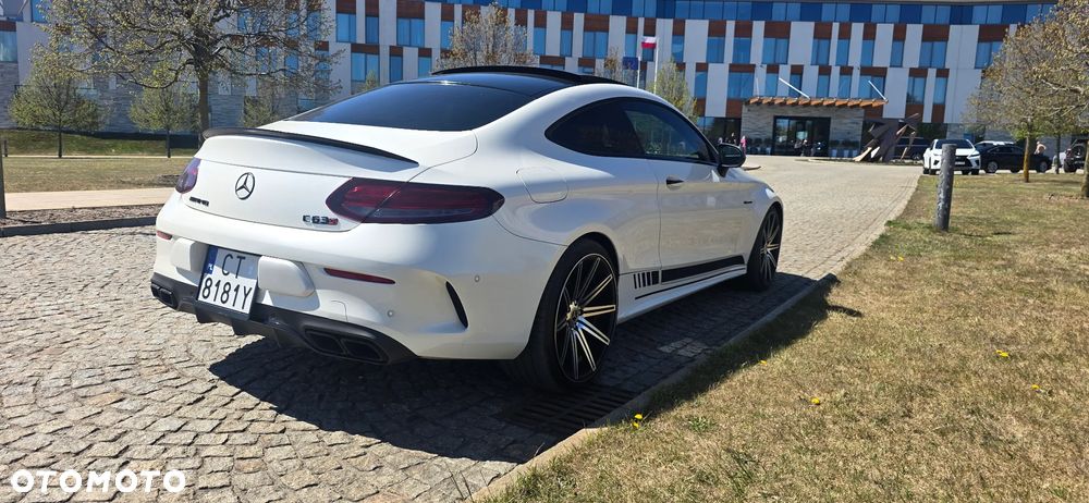 Mercedes-Benz Klasa C AMG 63 S AMG Speedshift 7G-MCT - 23