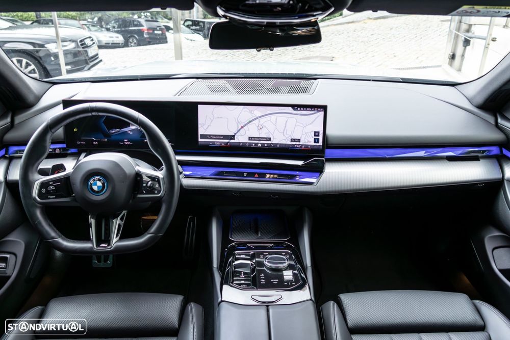 BMW i5 eDrive40 Pack Desportivo M - 16