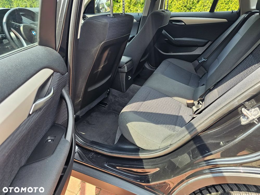BMW X1 sDrive20i - 19