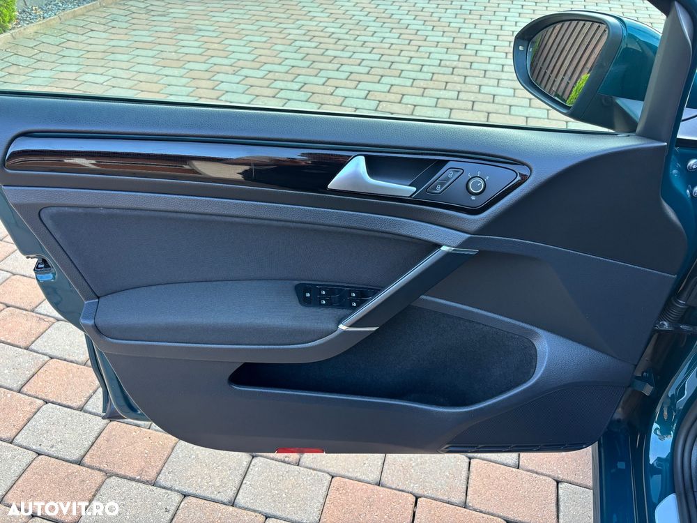 Volkswagen Golf 1.6 TDI DSG Sound - 22