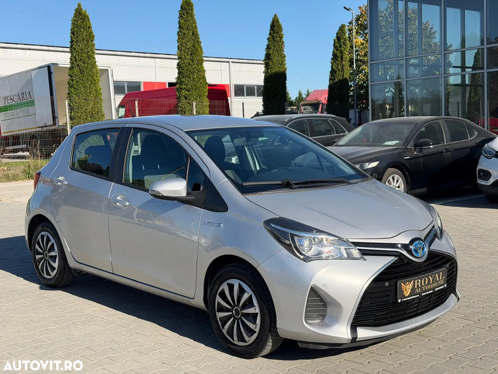 Toyota Yaris 1.5 VVT-i HSD Sol - 2