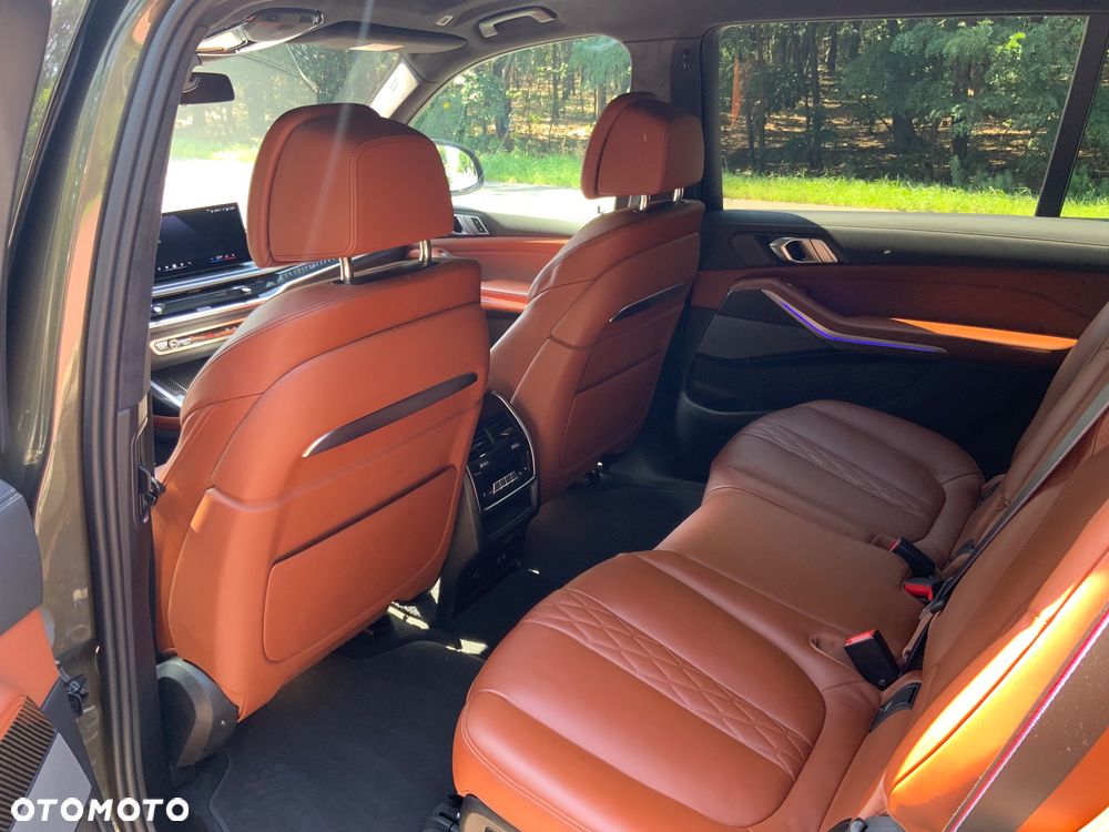 BMW X7 xDrive40d mHEV - 10