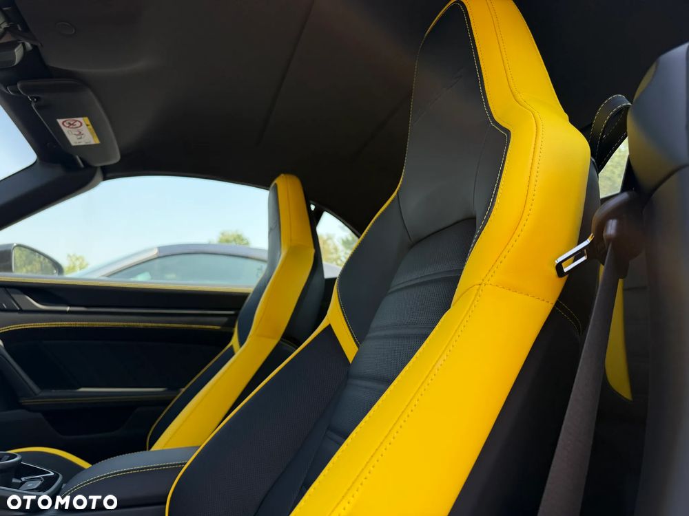 Porsche 911 Carrera Turbo S - 27