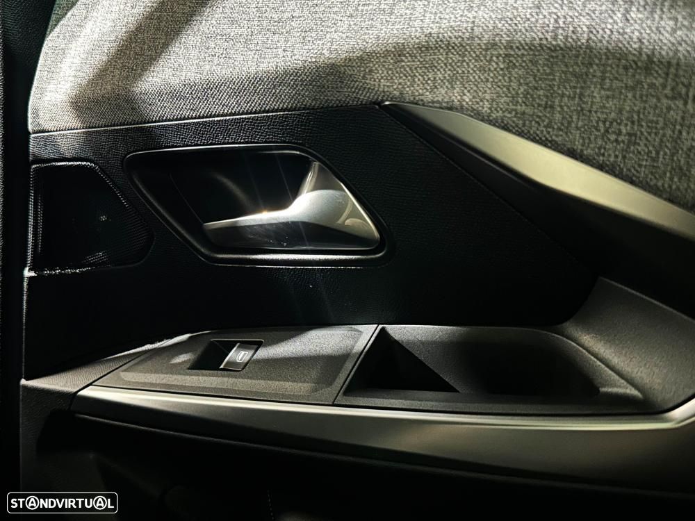 Peugeot E-3008 73 kWh Allure - 25