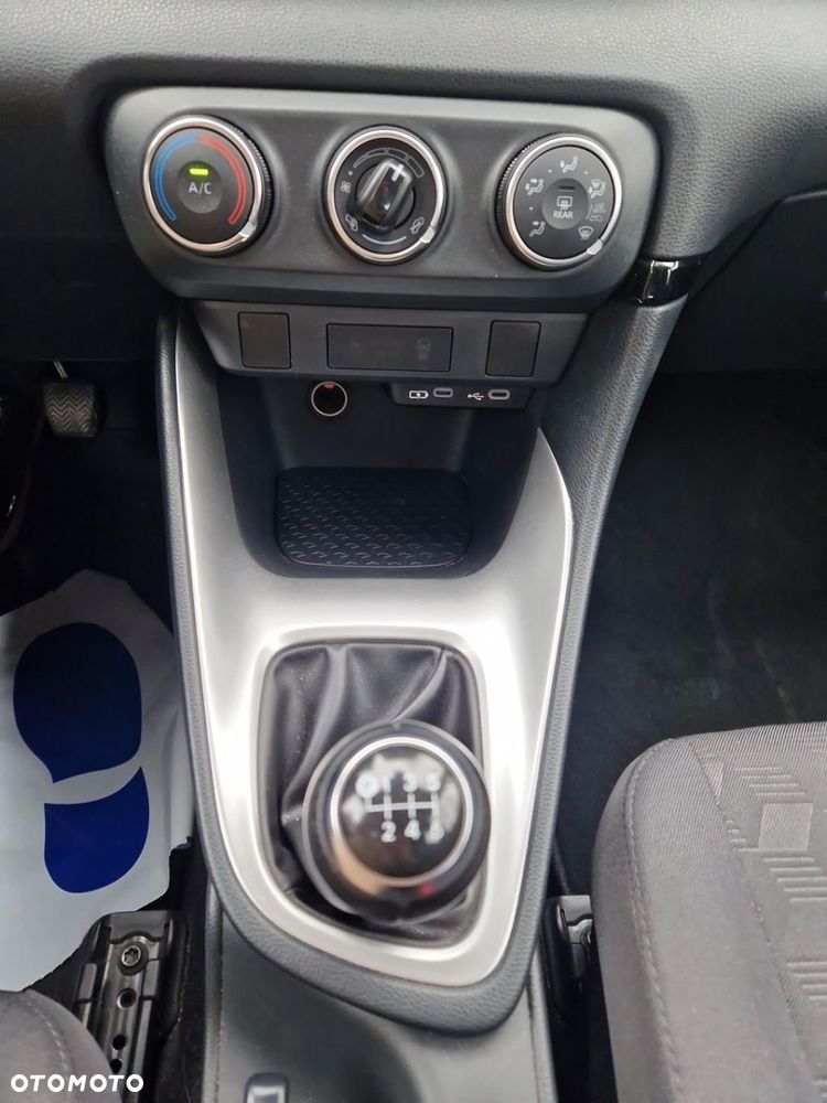 Toyota Yaris 1.5 Comfort - 16