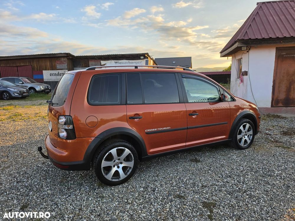 Volkswagen Touran CrossTouran 1.9 TDI DPF - 3