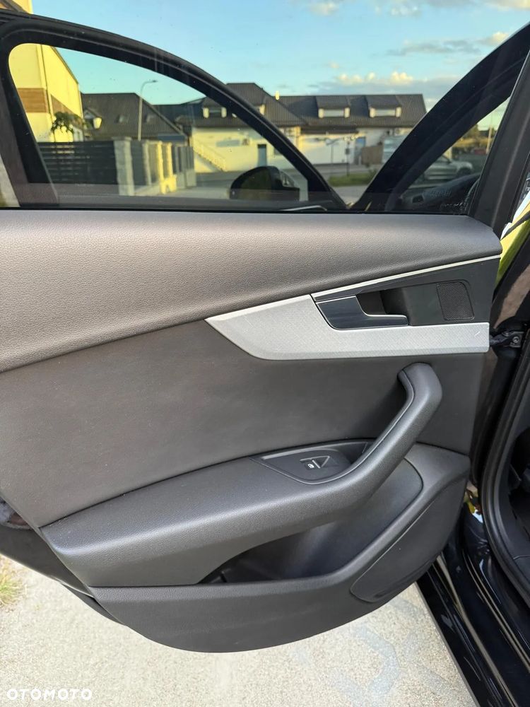 Audi A4 Avant 2.0 TDI S tronic - 16