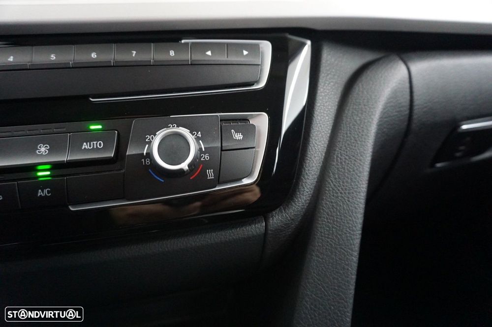 BMW 316 d Pack M - 23