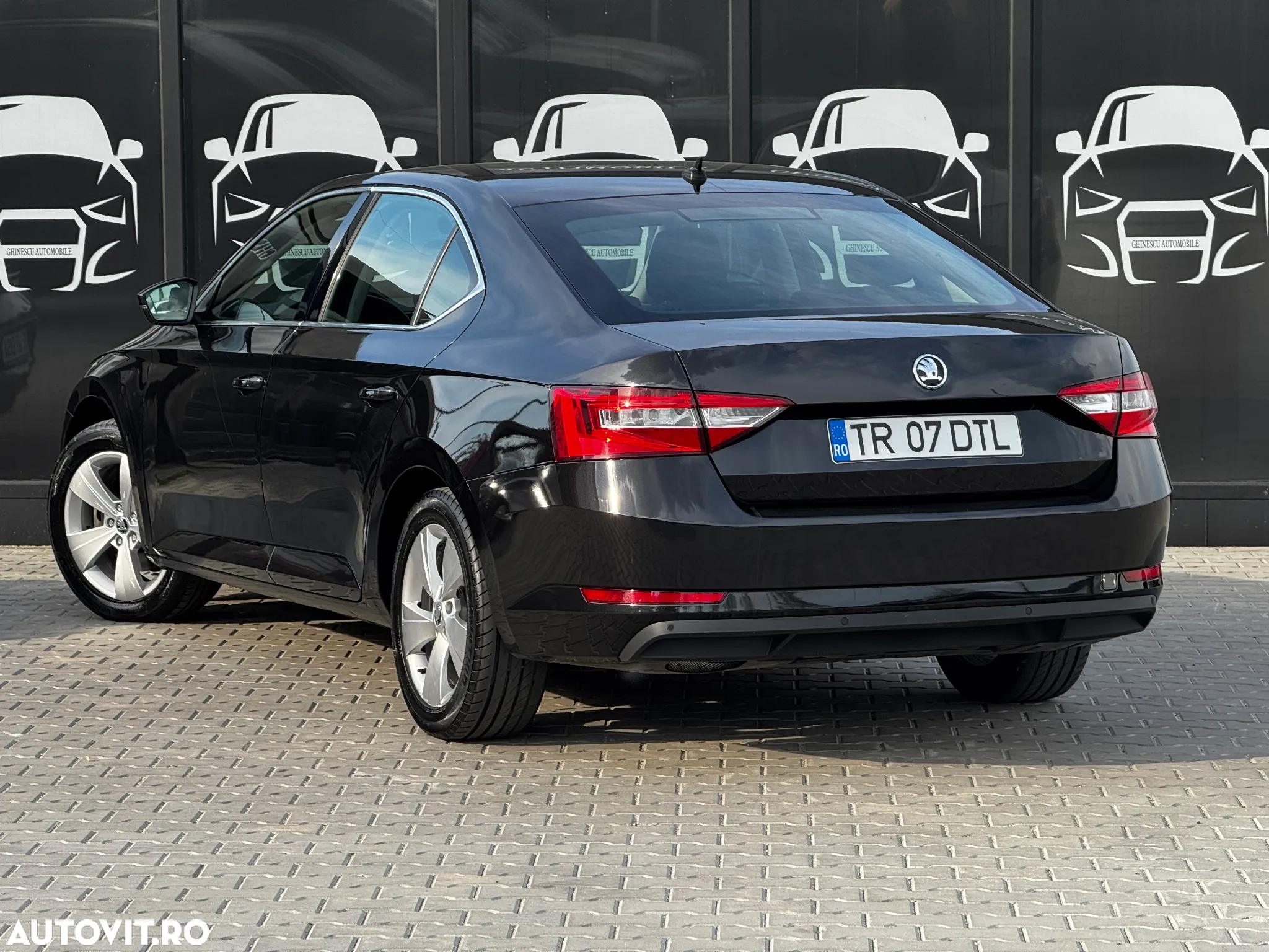 Skoda Superb 2.0 TDI Active - 6