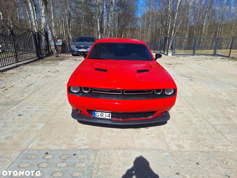 Dodge Challenger - 2