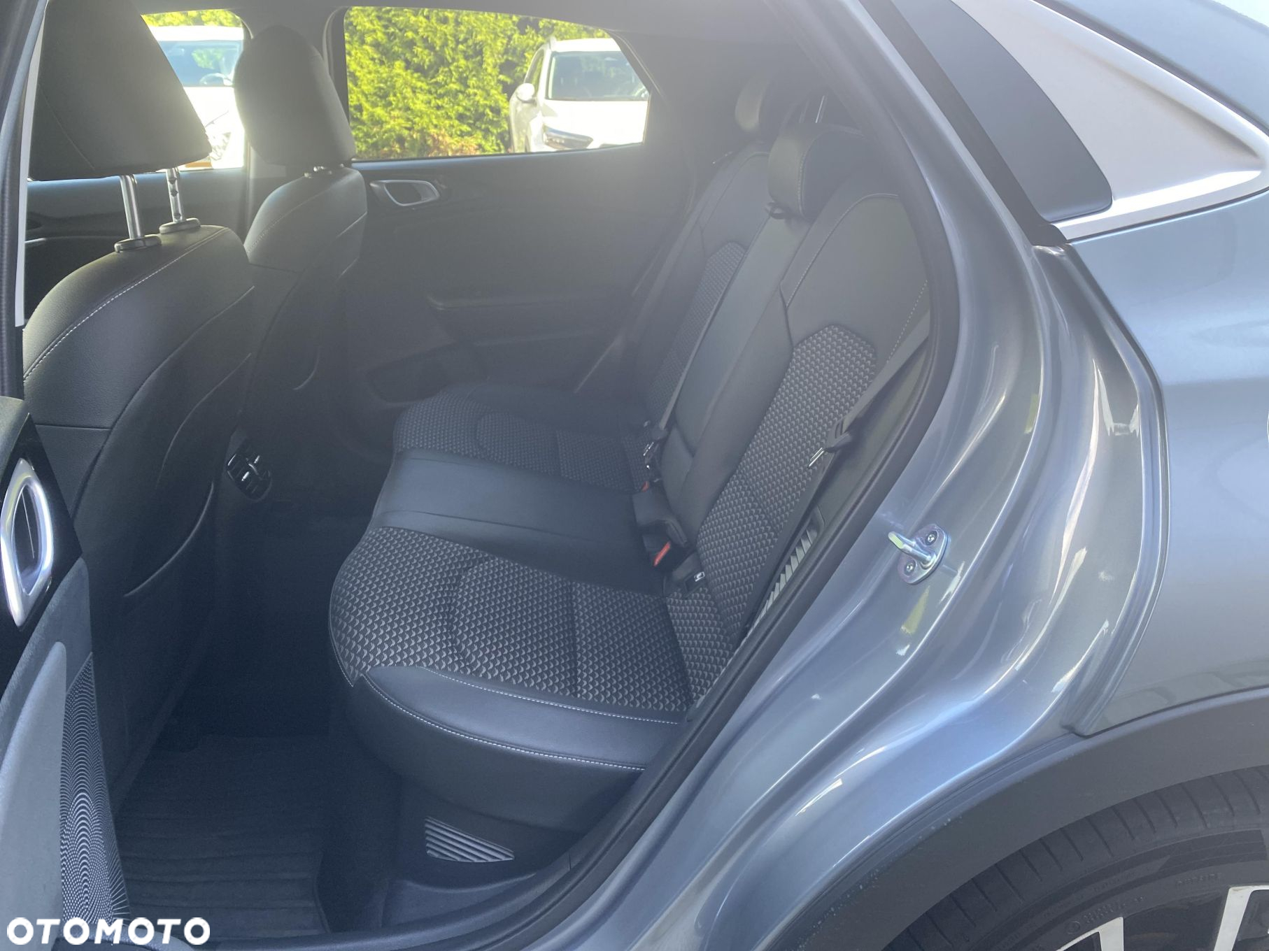 Kia XCeed - 10