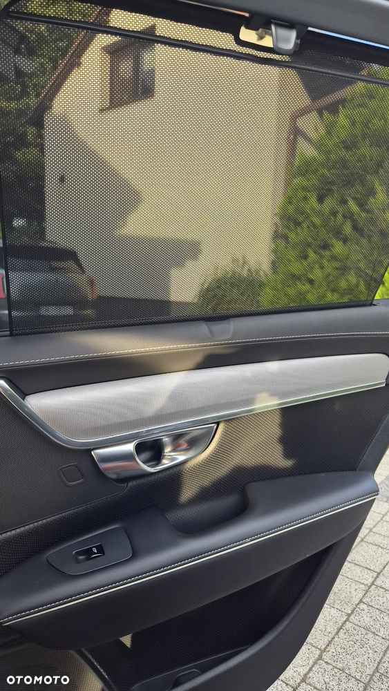 Volvo V90 T8 AWD Plug-In Hybrid R-Design - 28