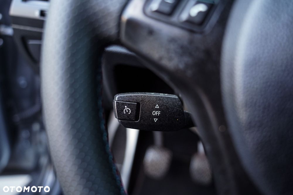 BMW Seria 1 120d - 27