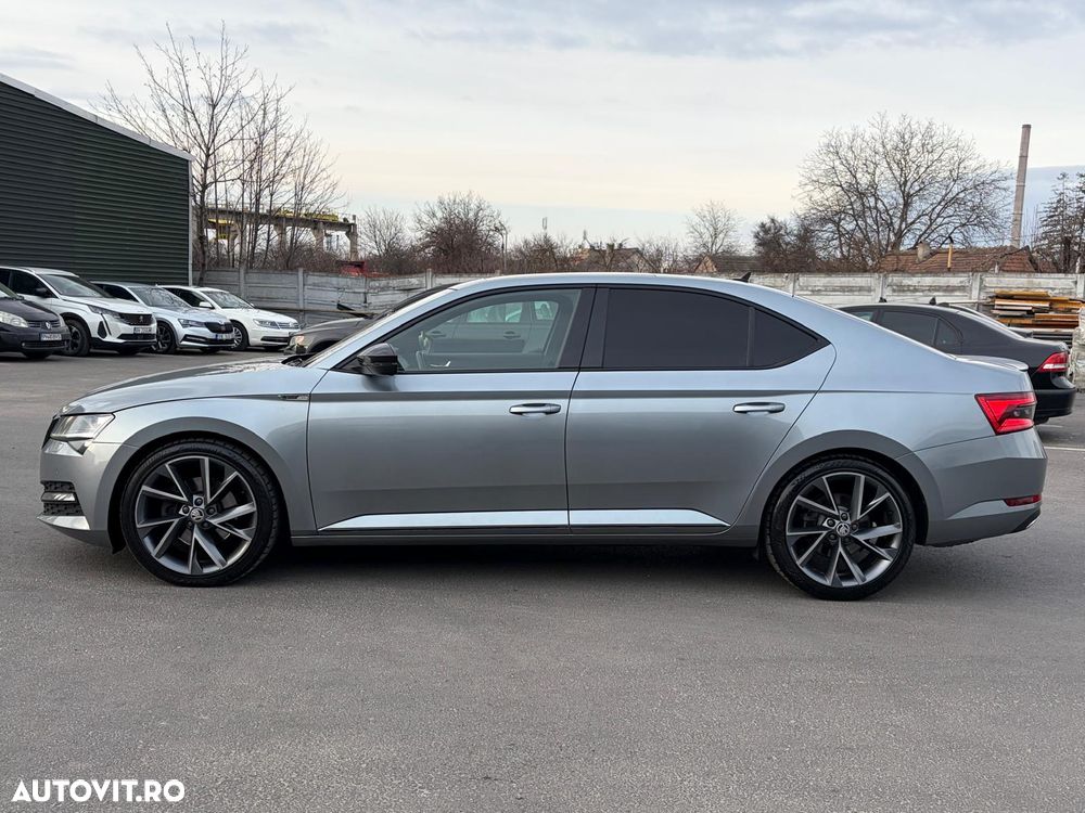 Skoda Superb 2.0 TDI DSG Sportline - 3
