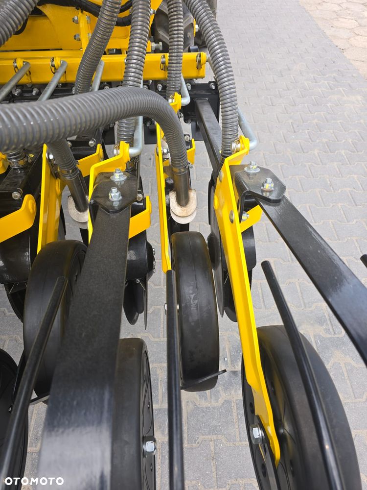 BEDNAR MATADOR MO 6000 STRIP-TILL Nowy Gwarancja Focus - 13