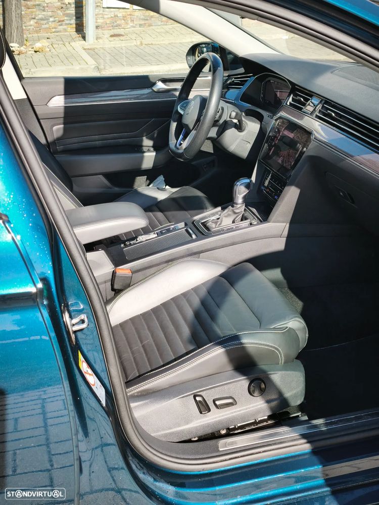 VW Passat Variant - 24