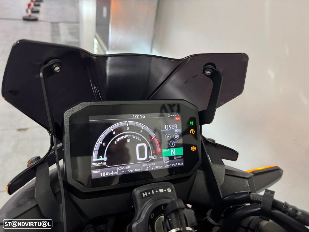 Honda CB 750 Hornet - 6