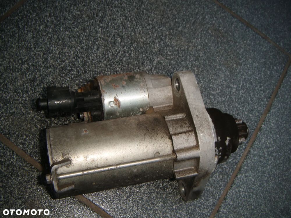 vw golf VI 10r 1.6b rozrusznik 02t911023t - 2