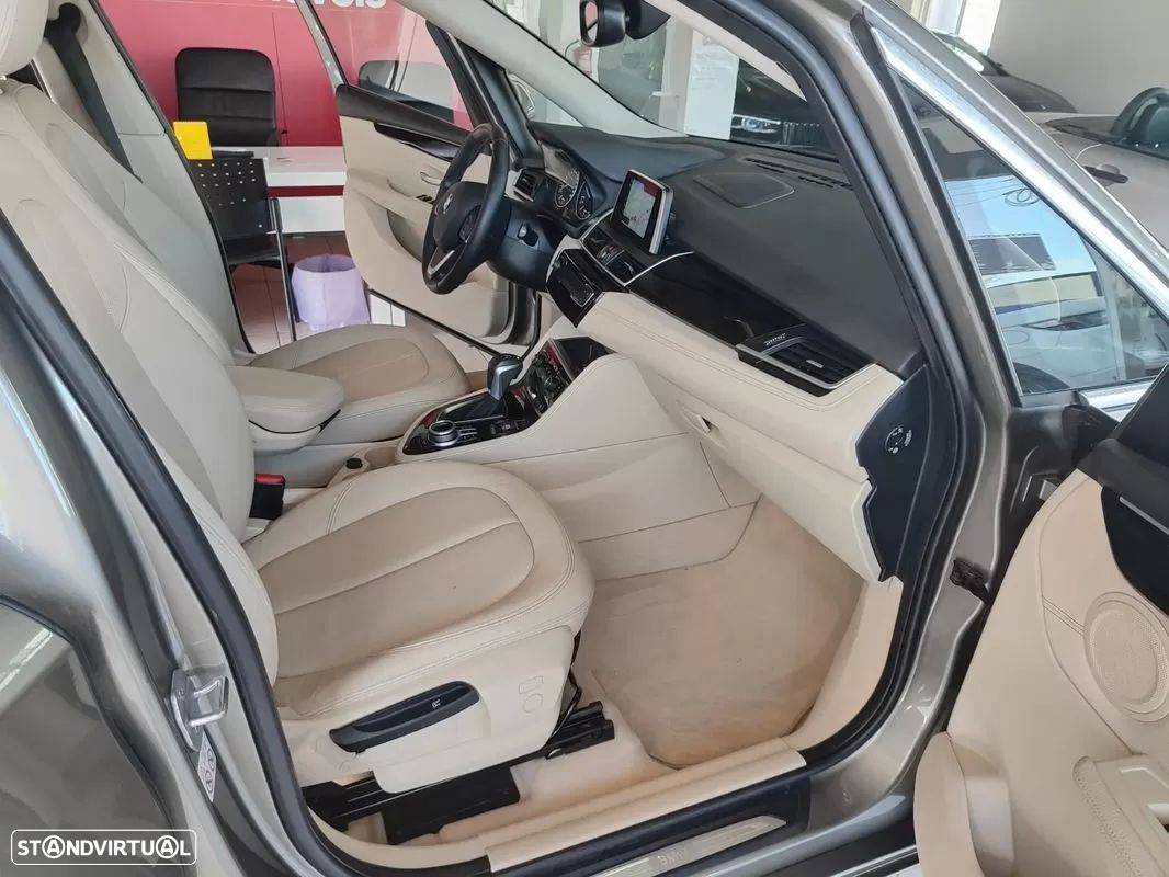 BMW 216 Active Tourer d Line Luxury Auto - 16