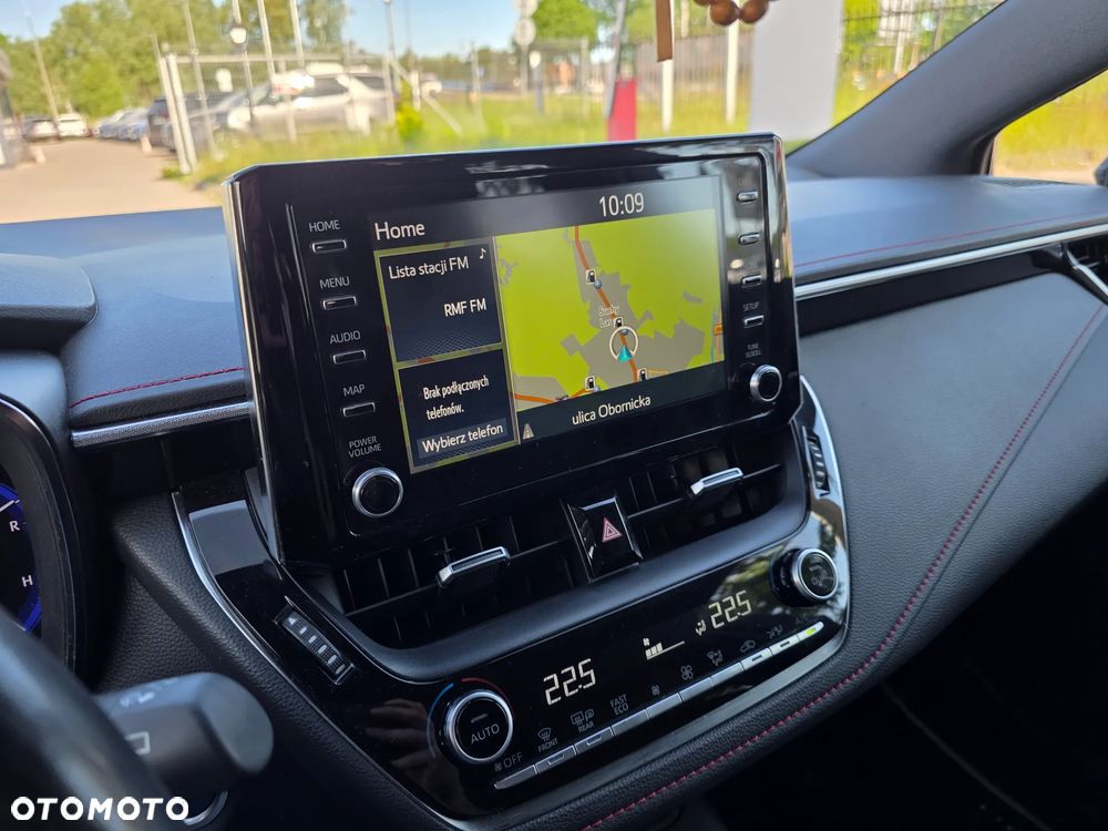 Toyota Corolla 2.0 Hybrid Executive - 22
