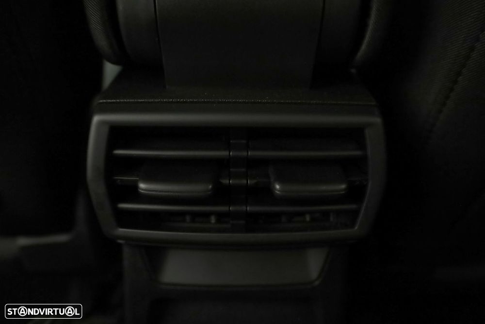 Audi A3 Sportback 45 TFSIe S line — fotografia 23
