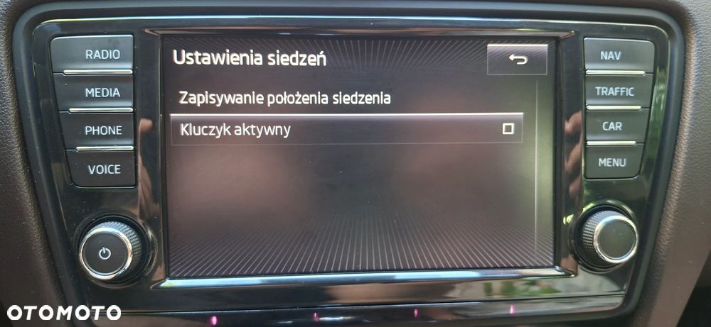 Skoda Octavia 2.0 TDI L&K DSG - 16