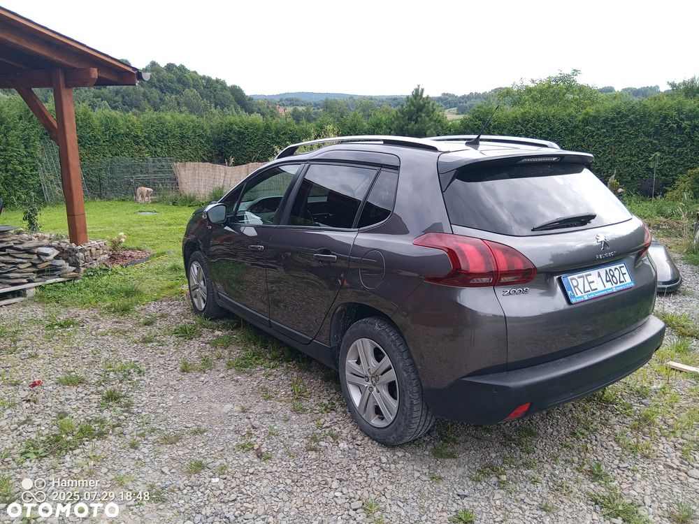 Peugeot 2008 1.2 Pure Tech Style - 4