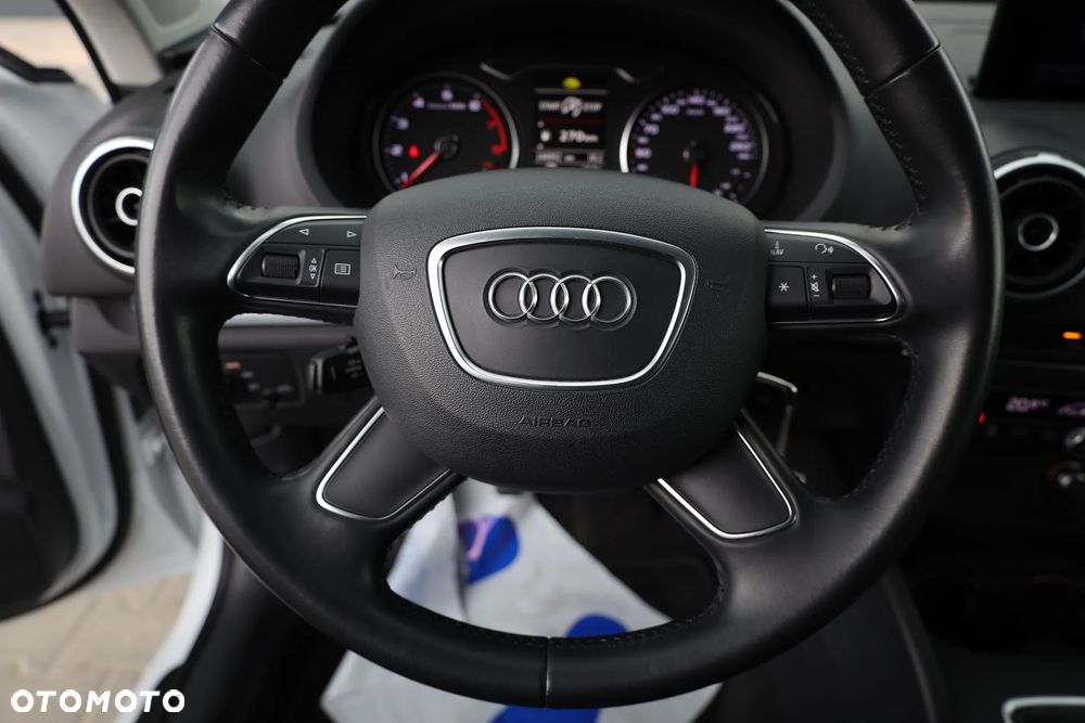 Audi A3 Sportback 1.4 TFSI Ambiente - 14