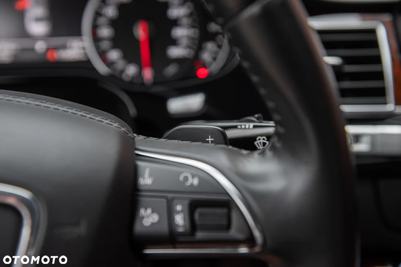 Audi A8 4.2 FSI quattro tiptronic - 22