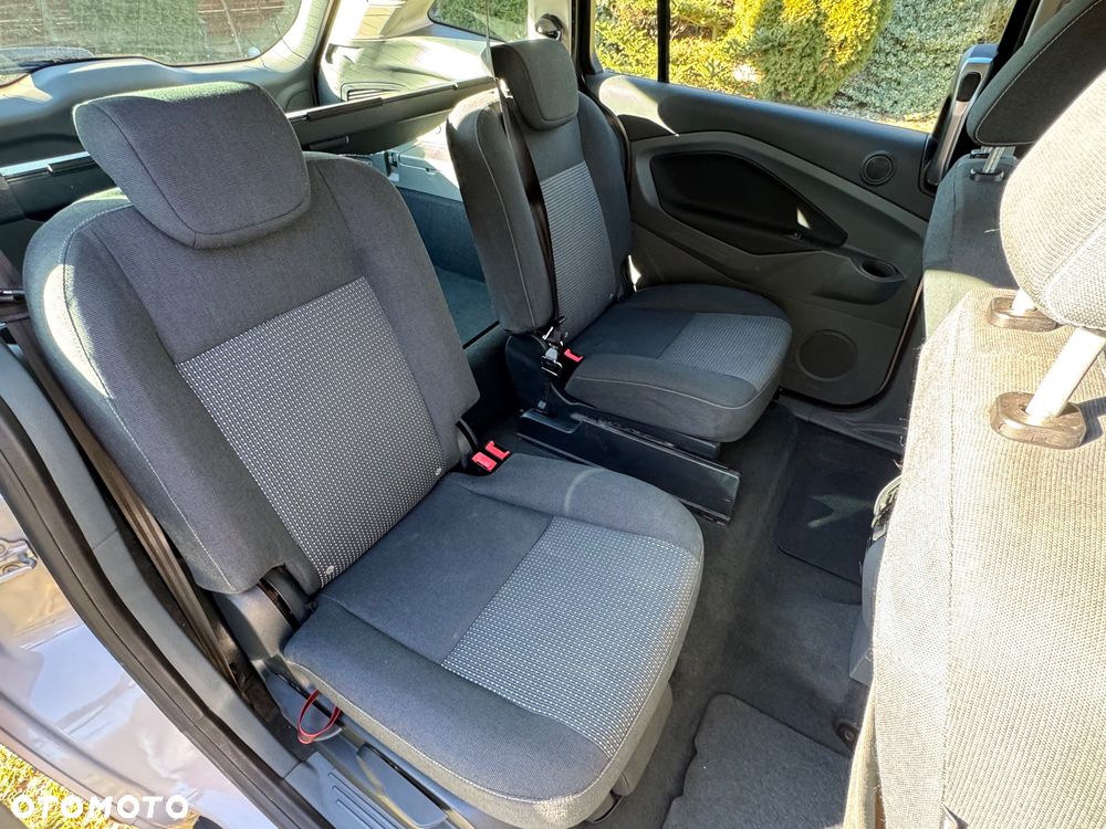 Ford Grand C-MAX - 20