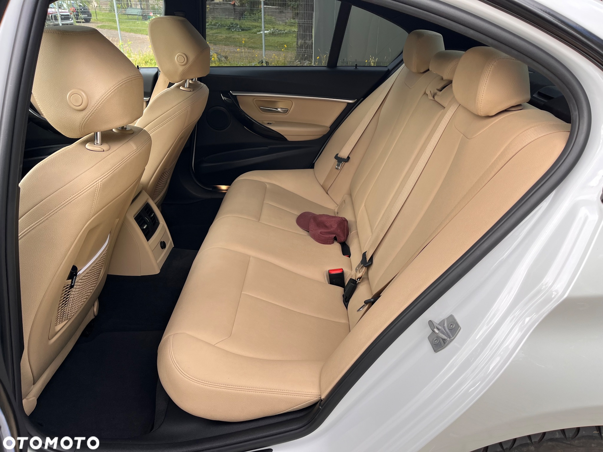 BMW Seria 3 330i xDrive - 14