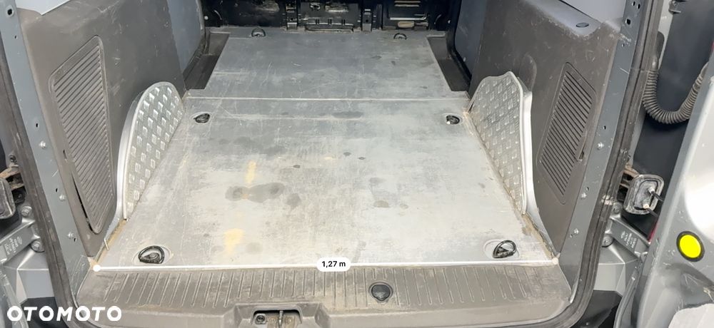 Ford Transit Connect - 23