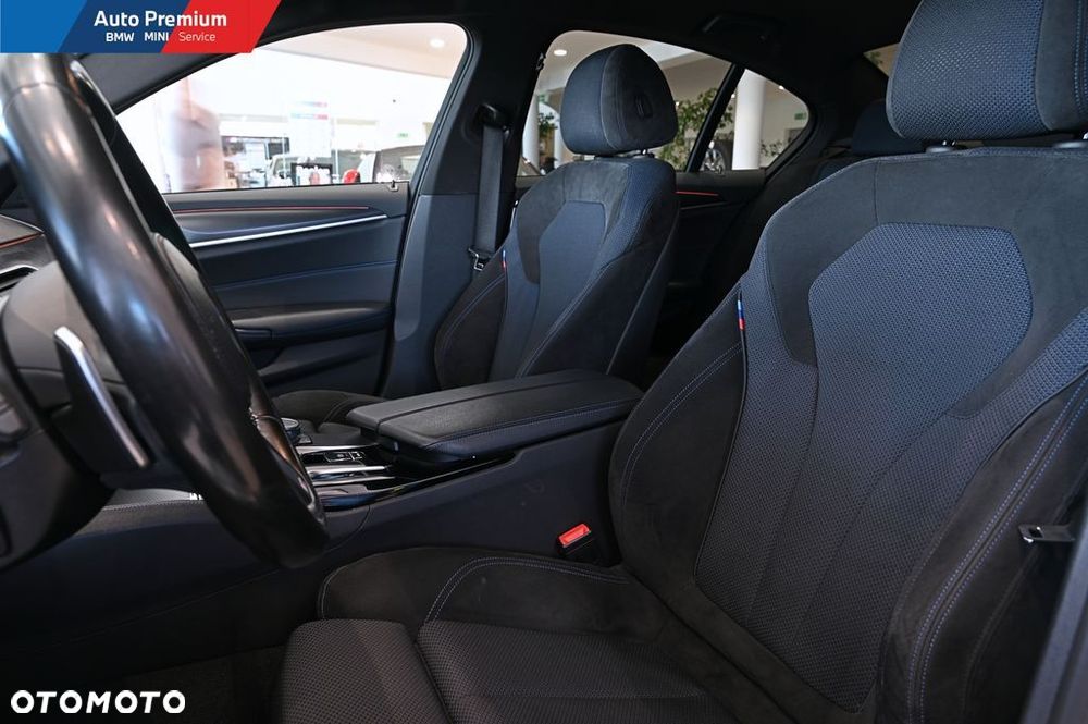 BMW Seria 5 520d M Sport sport - 11