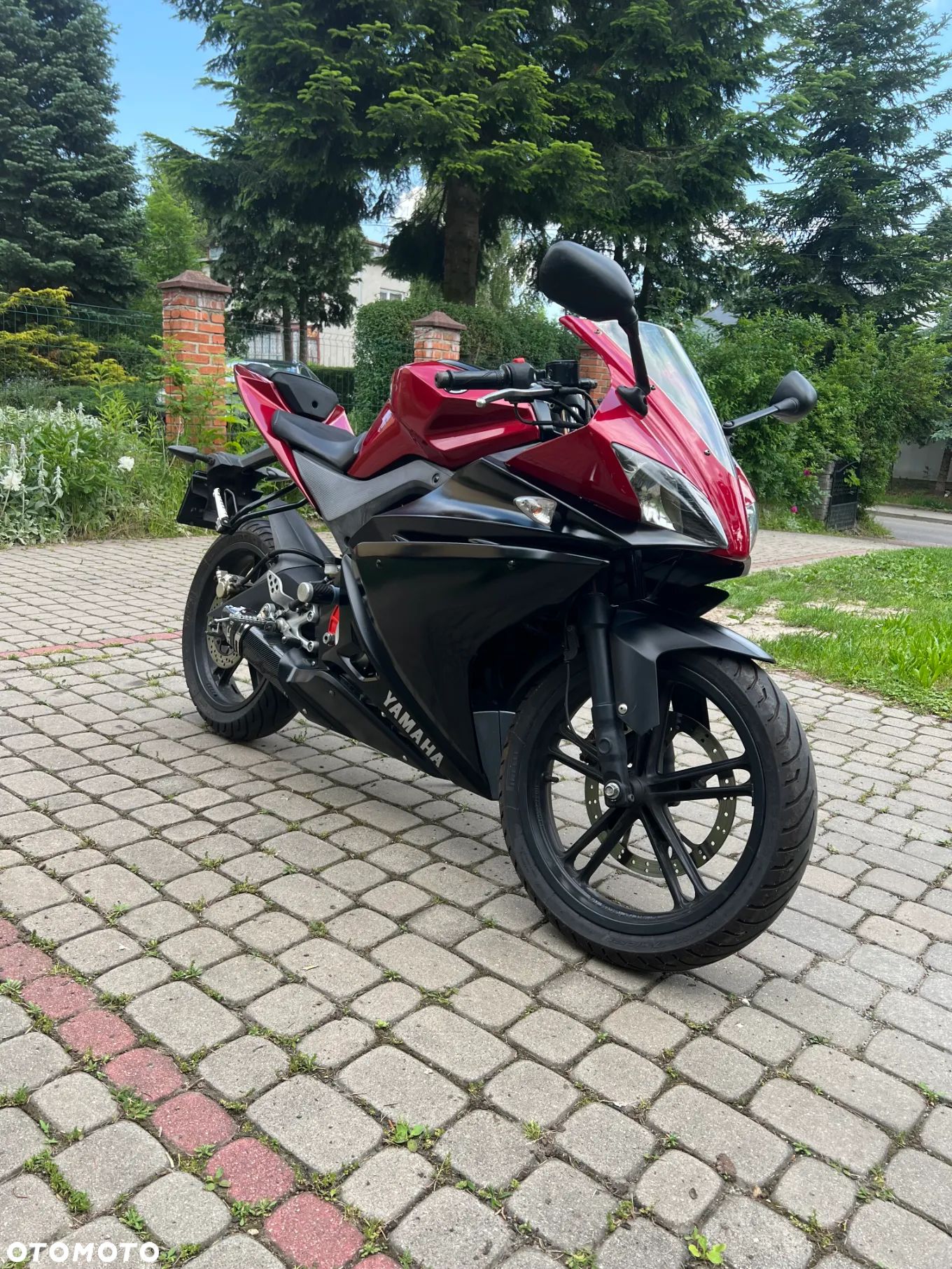 Yamaha YZF - 1