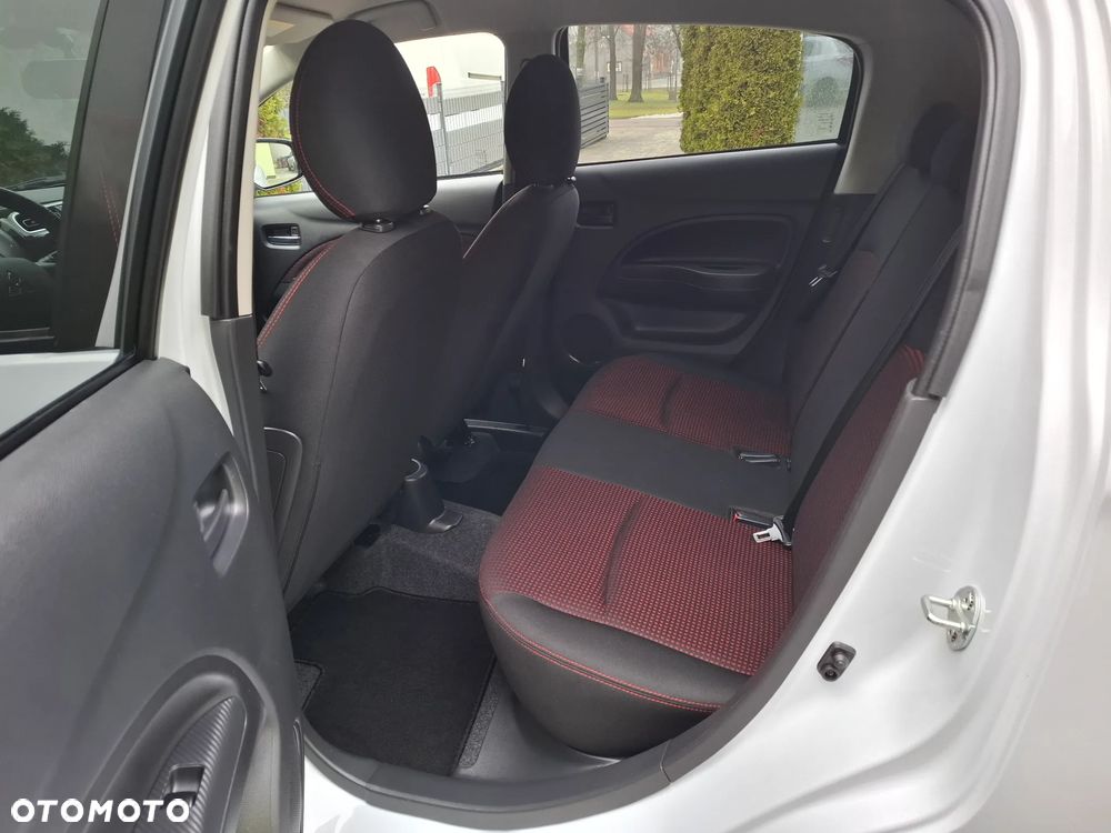 Mitsubishi Space Star - 13