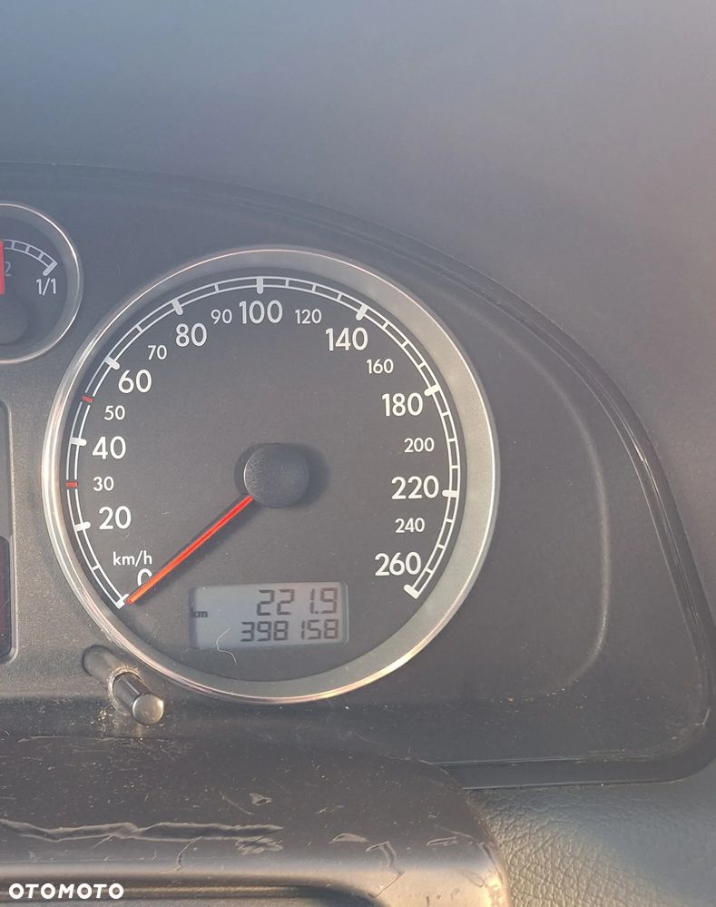 Volkswagen Passat 1.9 TDI Comfortline - 30