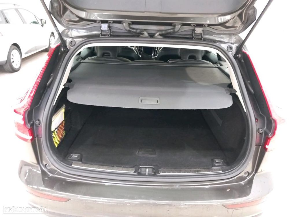 Volvo V60 2.0 D3 Momentum - 10